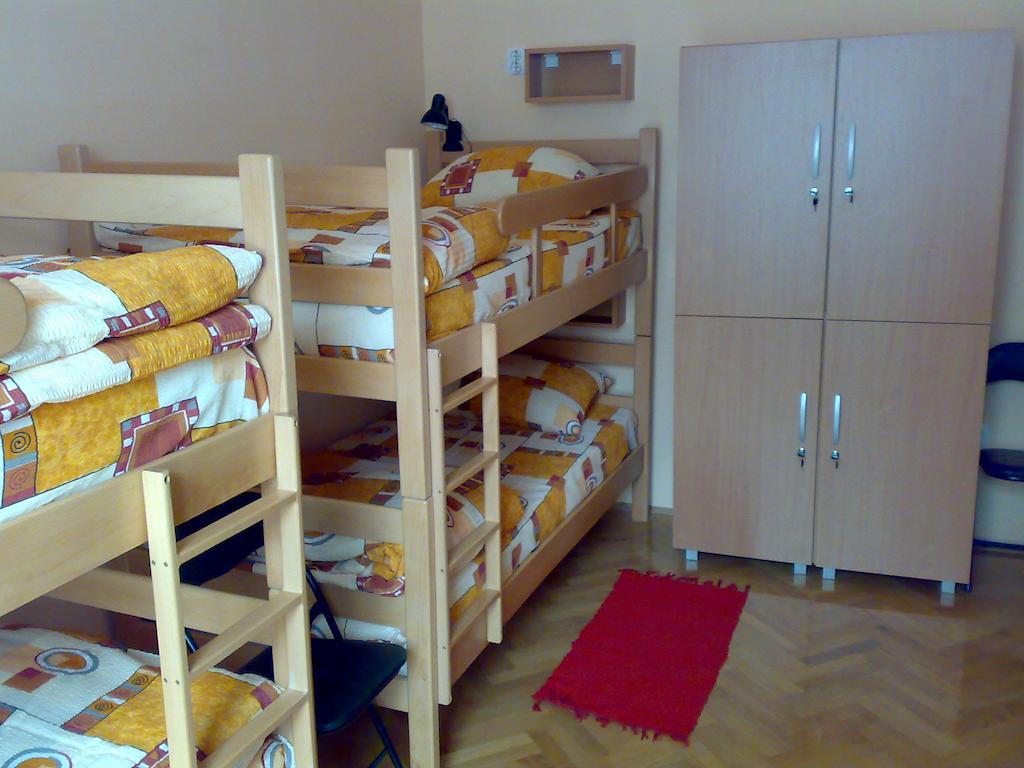Hostel M Belgrado Habitación foto