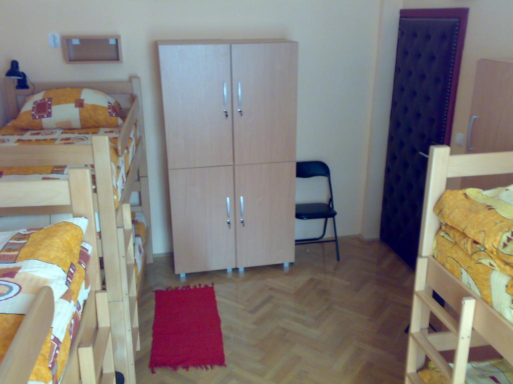 Hostel M Belgrado Habitación foto